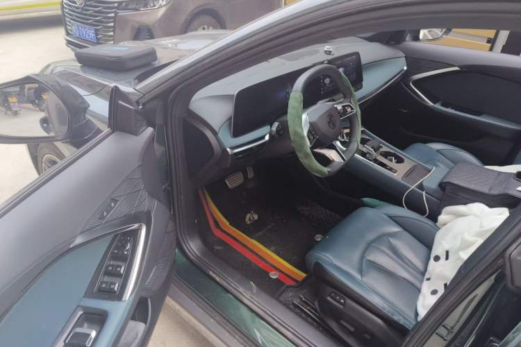 Used MG 7 2023 2.0T Automatic Trophy+ Ignition Glory Edition Driver Seat