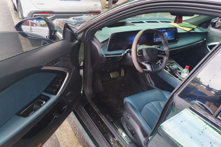 Used MG 7 2023 2.0T Automatic Trophy+ Ignition Glory Edition Driver Seat