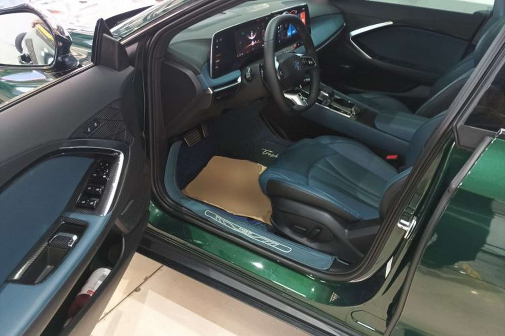 Used MG 7 2023 2.0T Automatic Hunter Luxury Edition Driver Seat