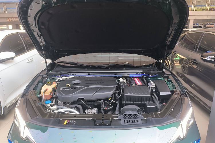 Used MG 7 2023 2.0T Automatic Hunter Luxury Edition Engine Bay