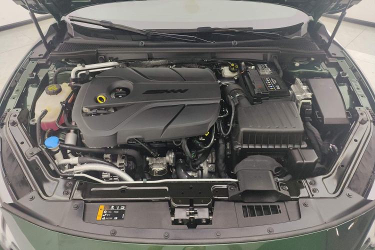 Used MG 7 2023 2.0T Automatic Hunter Luxury Edition Engine Bay