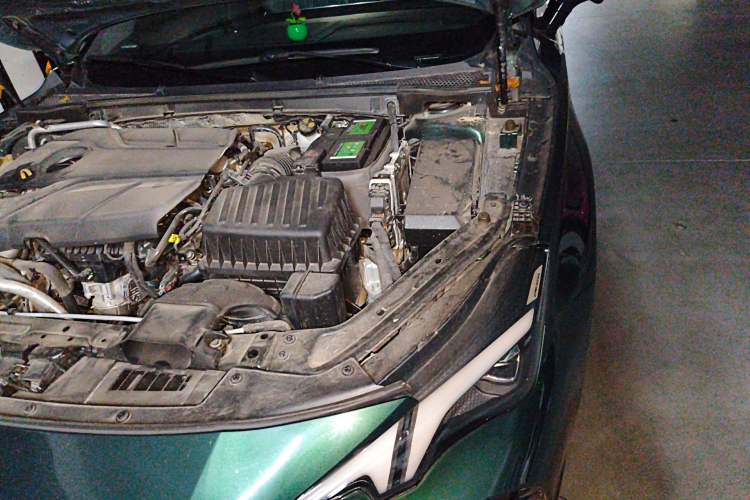 Used MG 7 2023 2.0T Automatic Hunter Luxury Edition Engine Bay Left