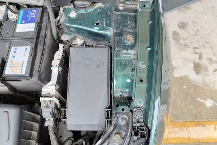 Used MG 7 2023 2.0T Automatic Hunter Luxury Edition Engine Bay Left