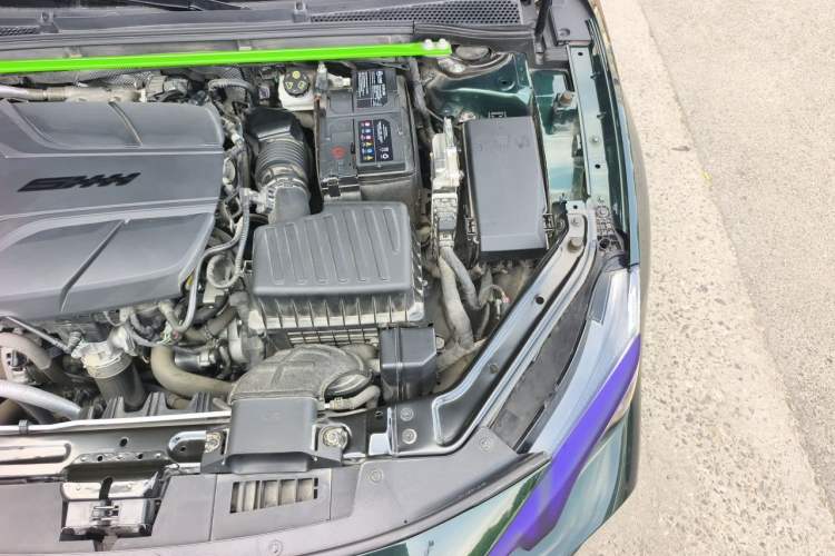 Used MG 7 2023 2.0T Automatic Trophy+ Ignition Glory Edition Engine Bay Left