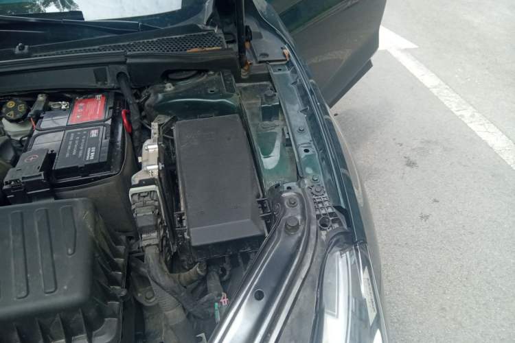 Used MG 7 2023 2.0T Automatic Hunter Luxury Edition Engine Bay Left