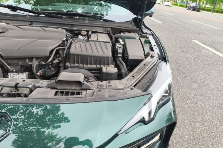 Used MG 7 2023 2.0T Automatic Hunter Luxury Edition Engine Bay Left