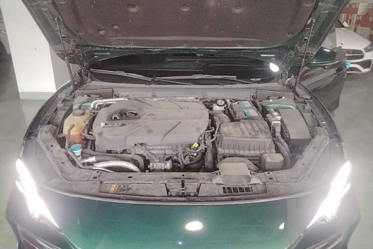 Used MG 7 2023 2.0T Automatic Hunter Luxury Edition Engine Bay