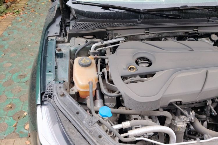 Used MG 7 2023 2.0T Automatic Hunter Luxury Edition Engine Bay Right