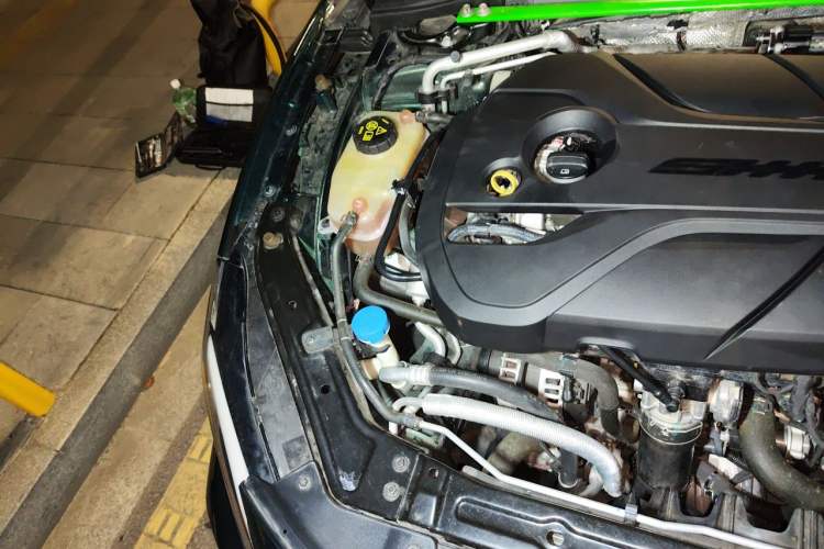 Used MG 7 2023 2.0T Automatic Trophy+ Ignition Glory Edition Engine Bay Right