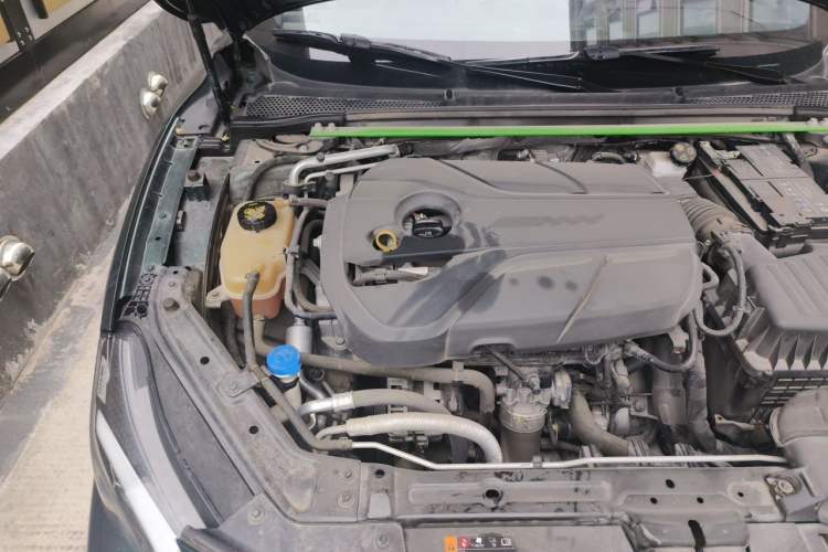 Used MG 7 2023 2.0T Automatic Trophy+ Ignition Glory Edition Engine Bay Right