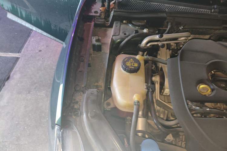 Used MG 7 2023 2.0T Automatic Hunter Luxury Edition Engine Bay Right