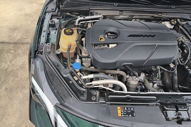 Used MG 7 2023 2.0T Automatic Hunter Luxury Edition Engine Bay Right