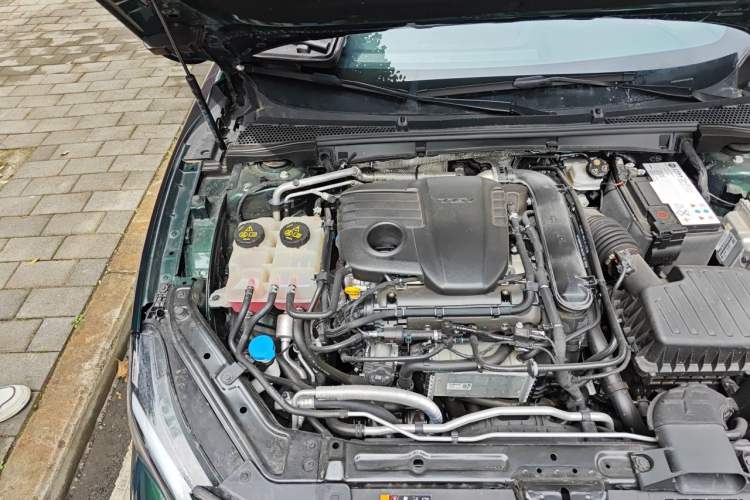 Used MG 7 2023 1.5T DCT Luxurious Supreme Edition Engine Bay Right