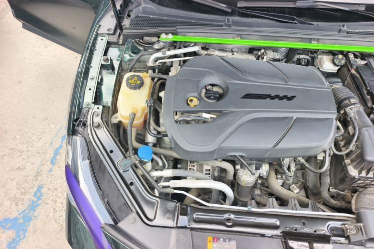 Used MG 7 2023 2.0T Automatic Trophy+ Ignition Glory Edition Engine Bay Right