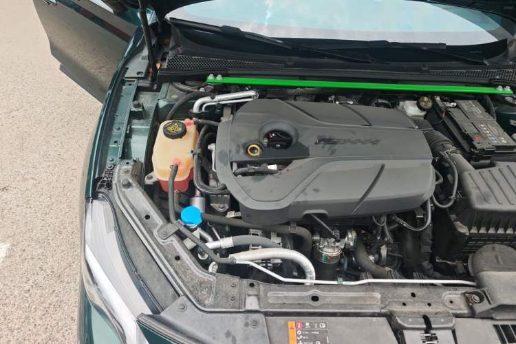 Used MG 7 2023 2.0T Automatic Trophy+ Ignition Glory Edition Engine Bay Right