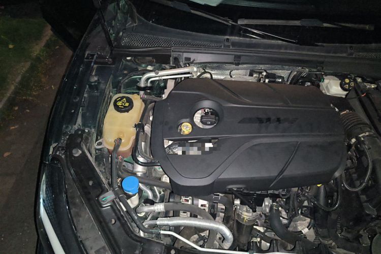 Used MG 7 2023 2.0T Automatic Hunter Luxury Edition Engine Bay Right