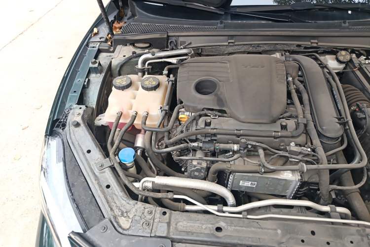 Used MG 7 2023 1.5T DCT Luxurious Supreme Edition Engine Bay Right