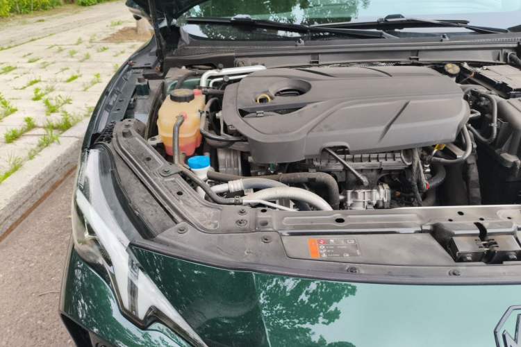 Used MG 7 2023 2.0T Automatic Hunter Luxury Edition Engine Bay Right