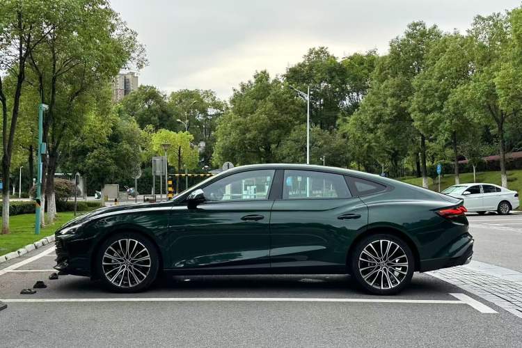 Used MG 7 2023 2.0T Automatic Hunter Luxury Edition Exterior 2