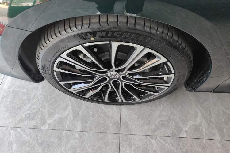 Used MG 7 2023 1.5T DCT Elegant & Graceful Edition Exterior 4