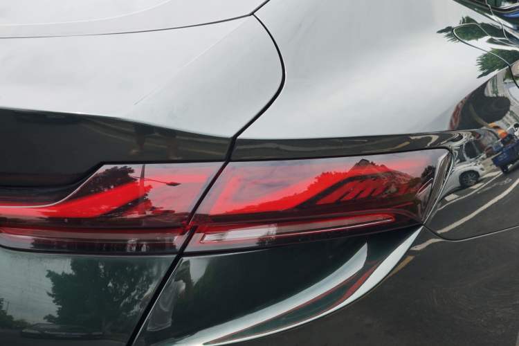 Used MG 7 2023 1.5T DCT Elegant & Graceful Edition Exterior 4