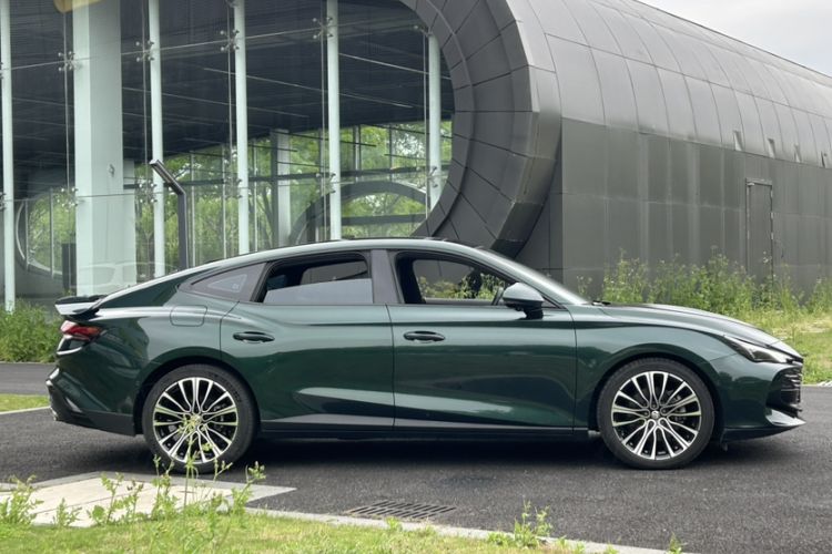 Used MG 7 2023 2.0T Automatic Hunter Luxury Edition Exterior 5