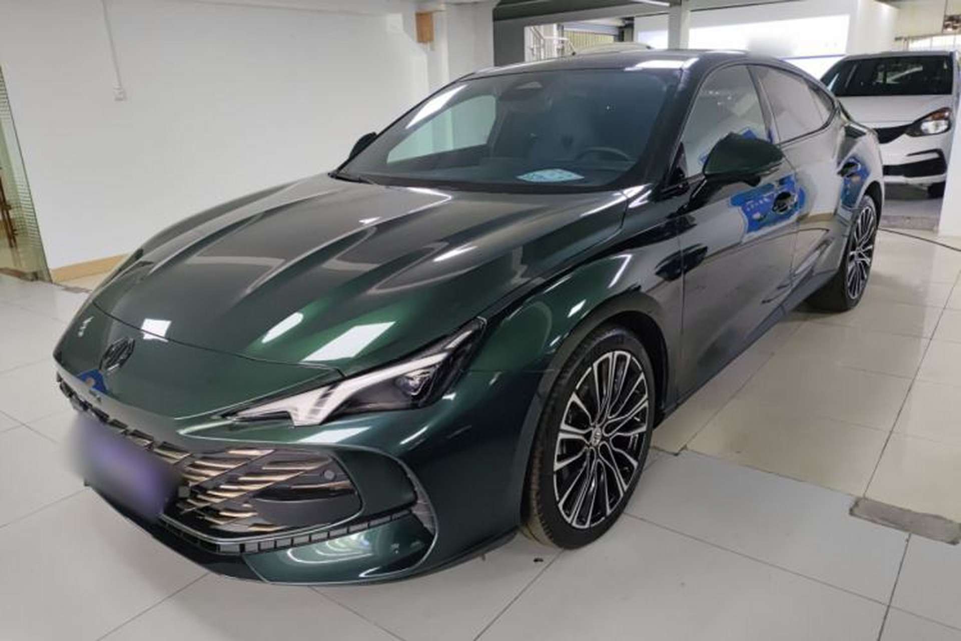 Used MG 7 2023 2.0T Automatic Hunter Luxury Edition Front Left 45 Deg
