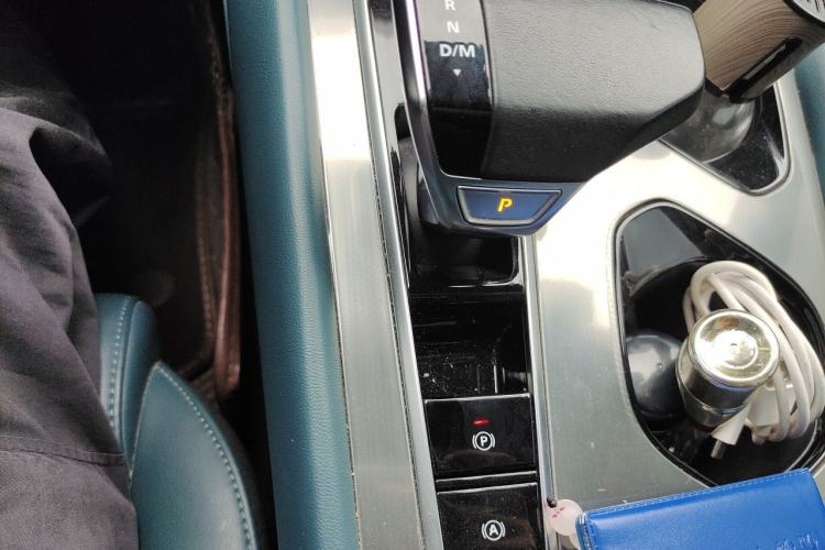 Used MG 7 2023 2.0T Automatic Trophy+ Ignition Glory Edition Gear Lever