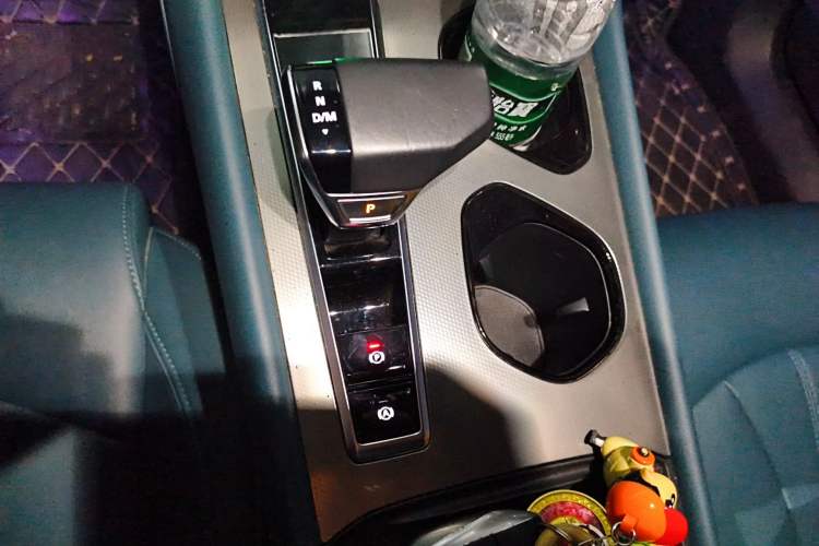 Used MG 7 2023 2.0T Automatic Hunter Luxury Edition Gear Lever