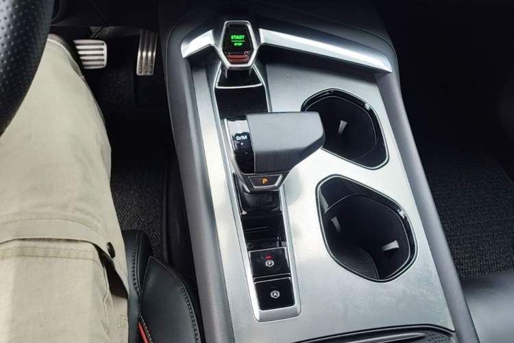 Used MG 7 2023 2.0T Automatic Hunter Luxury Edition Gear Lever