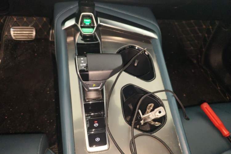 Used MG 7 2023 2.0T Automatic Trophy+ Ignition Glory Edition Gear Lever