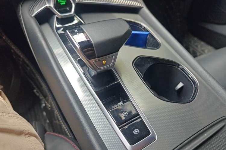 Used MG 7 2023 1.5T DCT Luxurious Supreme Edition Gear Lever