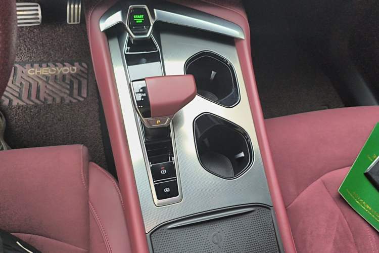 Used MG 7 2023 2.0T Automatic Hunter Luxury Edition Gear Lever