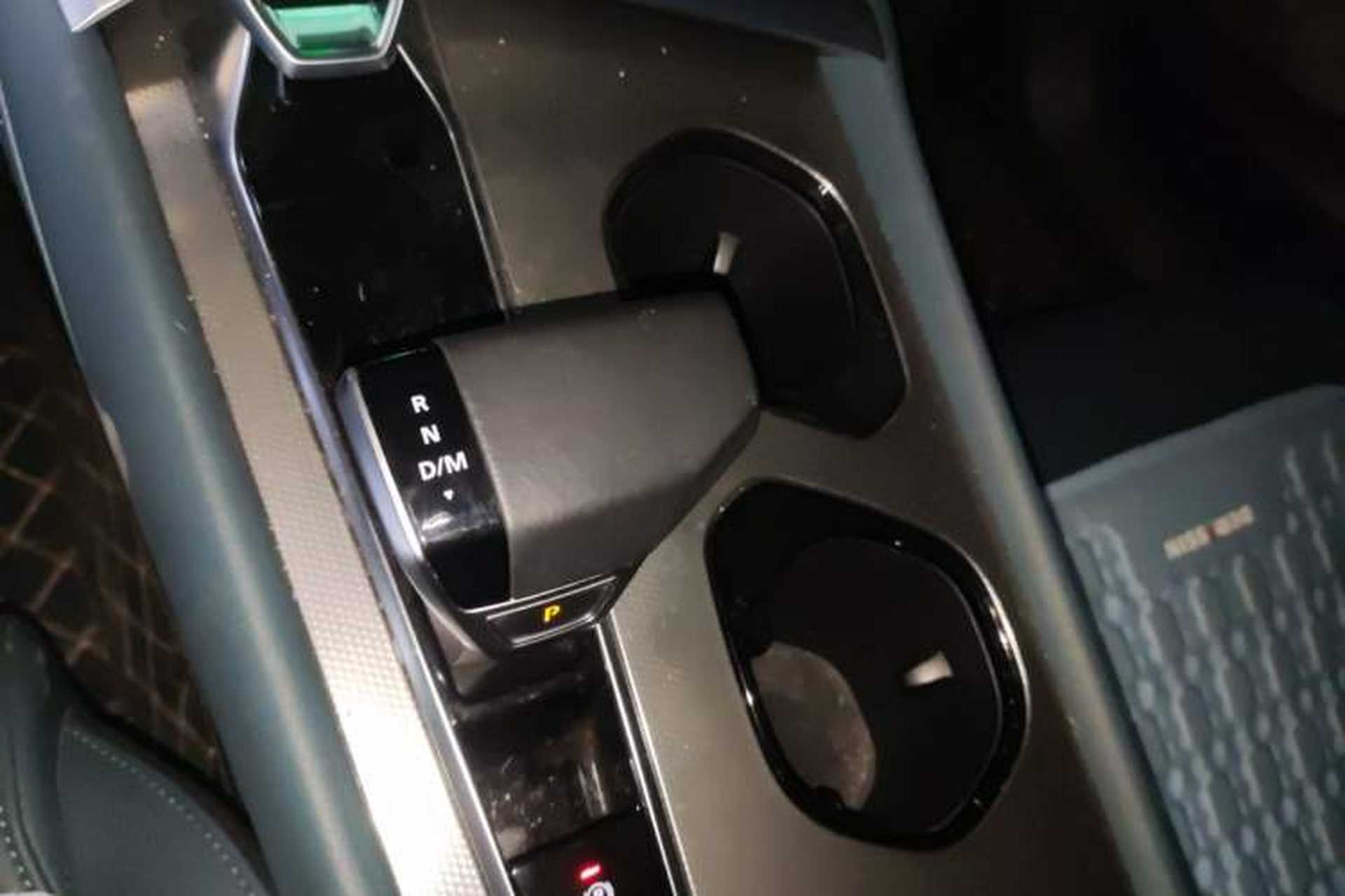 Used MG 7 2023 1.5T DCT Elegant & Graceful Edition Gear Lever