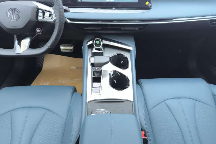 Used MG 7 2023 2.0T Automatic Hunter Luxury Edition Gear Lever