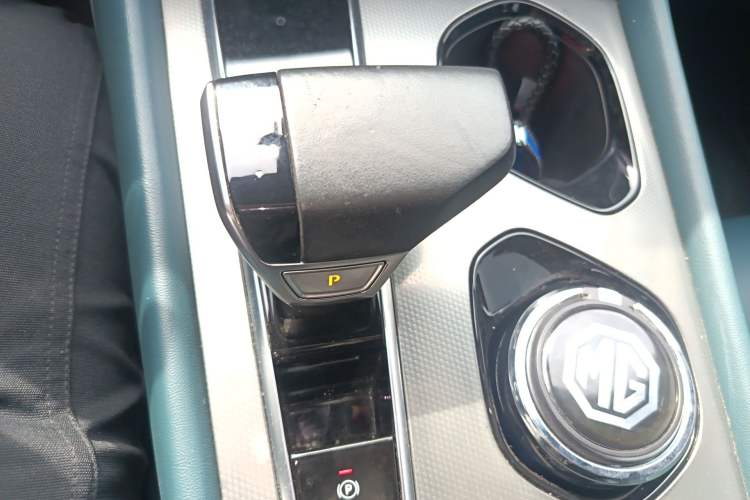 Used MG 7 2023 1.5T DCT Luxurious Supreme Edition Gear Lever