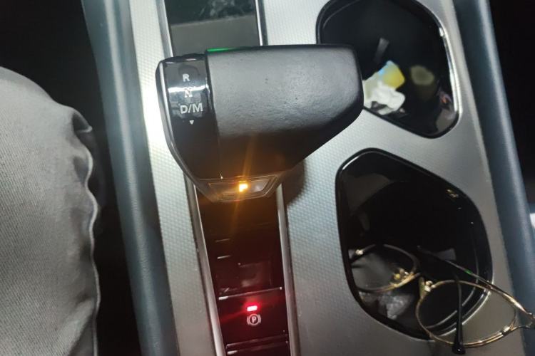 Used MG 7 2023 1.5T DCT Elegant & Graceful Edition Gear Lever