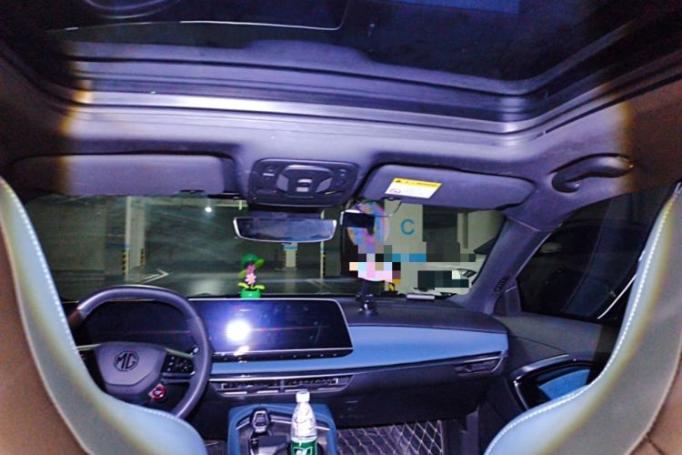 Used MG 7 2023 2.0T Automatic Hunter Luxury Edition Headliner