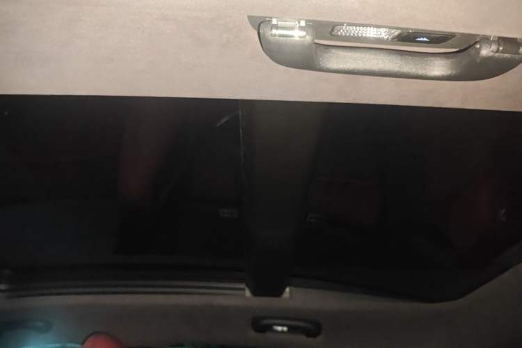 Used MG 7 2023 2.0T Automatic Hunter Luxury Edition Headliner