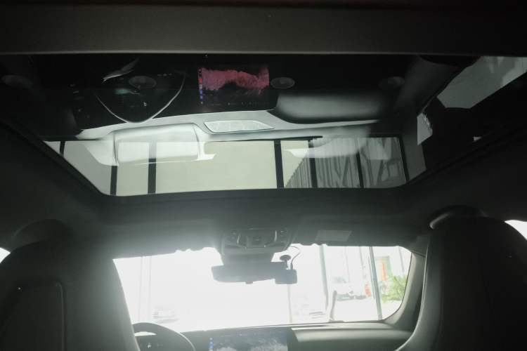 Used MG 7 2023 2.0T Automatic Hunter Luxury Edition Headliner