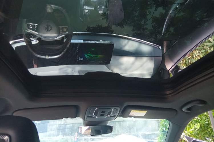 Used MG 7 2023 2.0T Automatic Hunter Luxury Edition Headliner