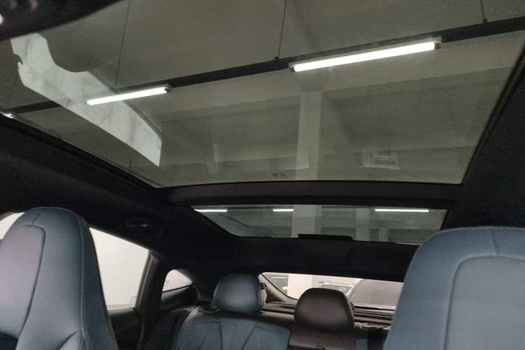 Used MG 7 2023 2.0T Automatic Hunter Luxury Edition Headliner