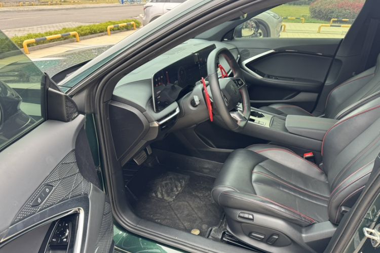 Used MG 7 2023 2.0T Automatic Trophy+ Ignition Glory Edition Interior 3