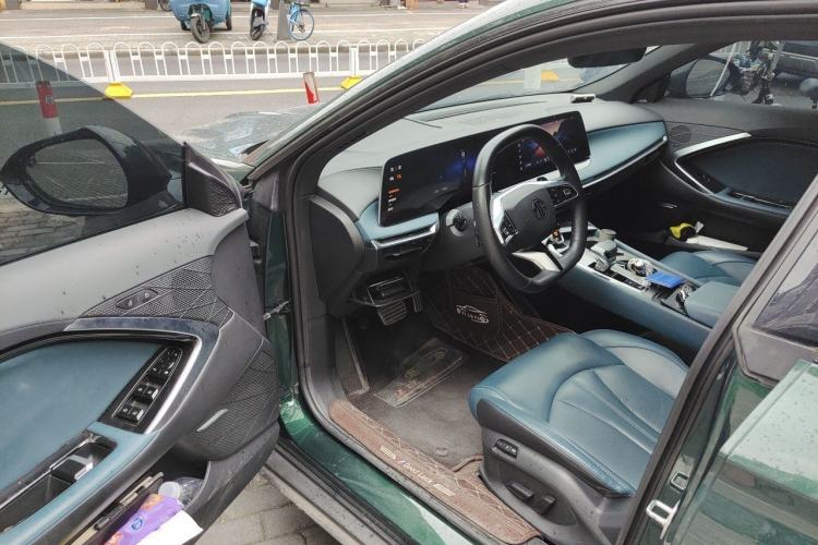 Used MG 7 2023 2.0T Automatic Trophy+ Ignition Glory Edition Interior 3