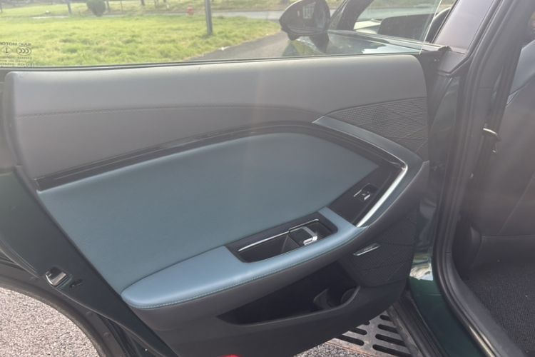 Used MG 7 2023 2.0T Automatic Trophy+ Ignition Glory Edition Interior 8