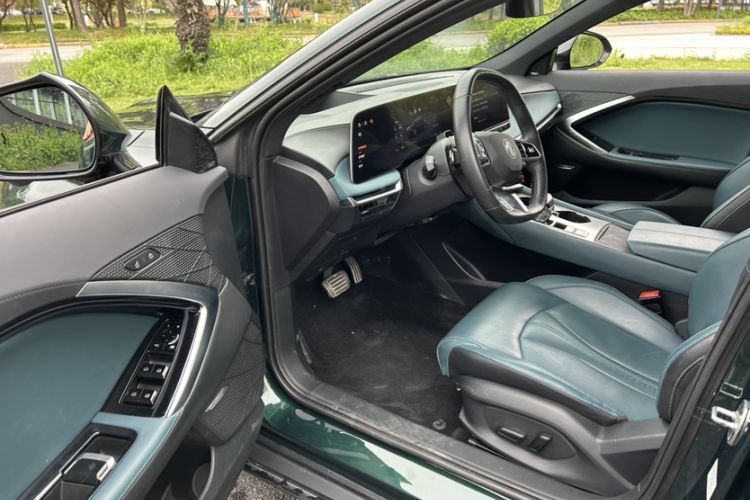 Used MG 7 2023 2.0T Automatic Hunter Luxury Edition Interior 9