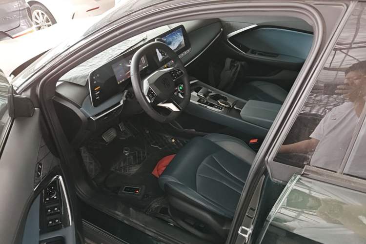 Used MG 7 2023 2.0T Automatic Hunter Luxury Edition Left Front Seat
