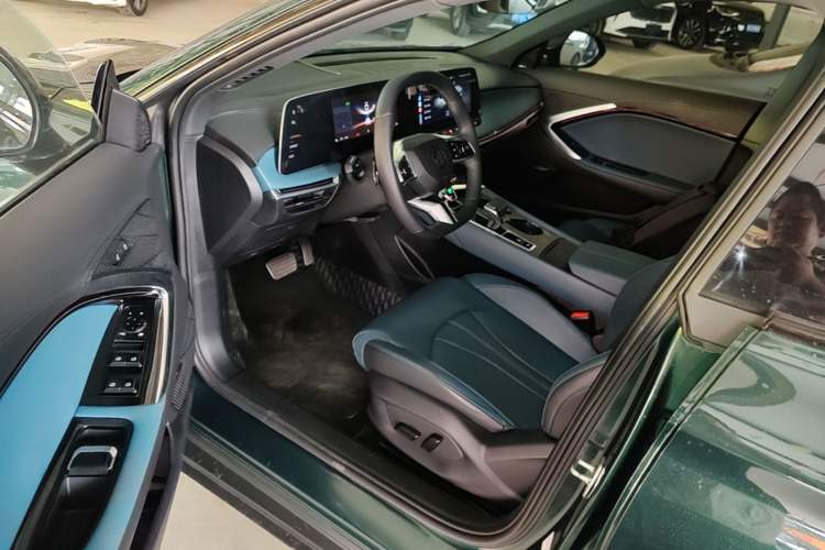 Used MG 7 2023 1.5T DCT Elegant & Graceful Edition Left Front Seat