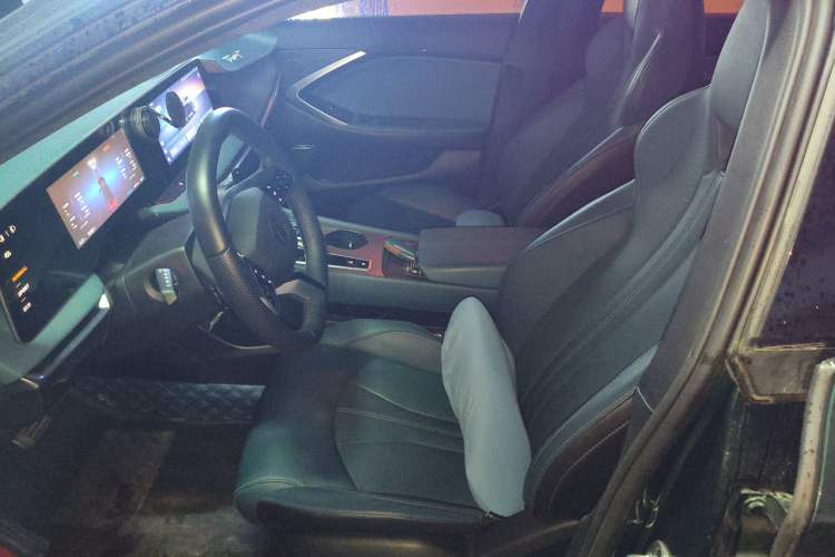 Used MG 7 2023 2.0T Automatic Hunter Luxury Edition Left Front Seat