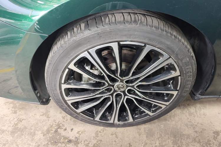 Used MG 7 2023 2.0T Automatic Hunter Luxury Edition Left Front Wheel Hub